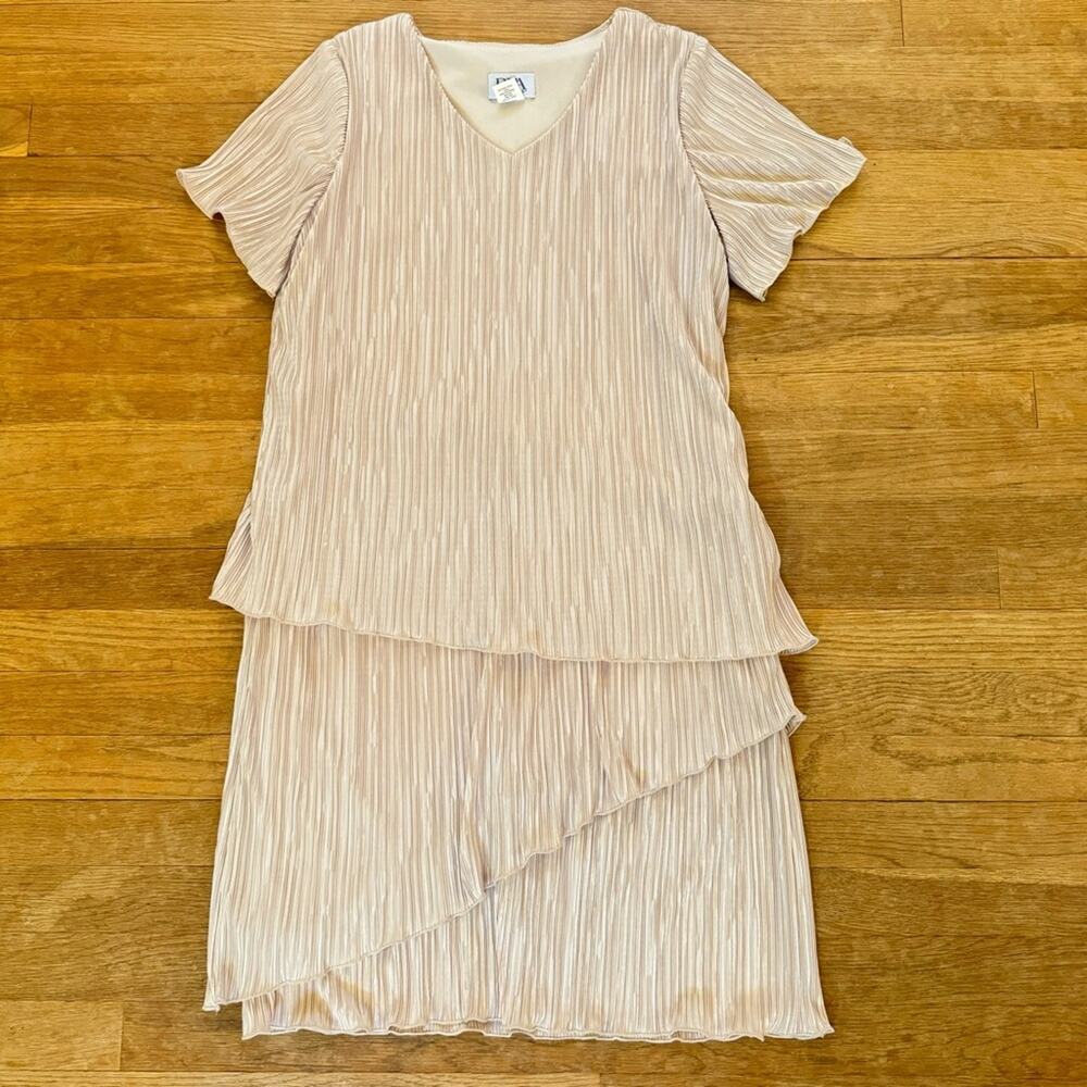 BFA Classics champagne taupe fully pleated layered a-line midi dress size 8P b26